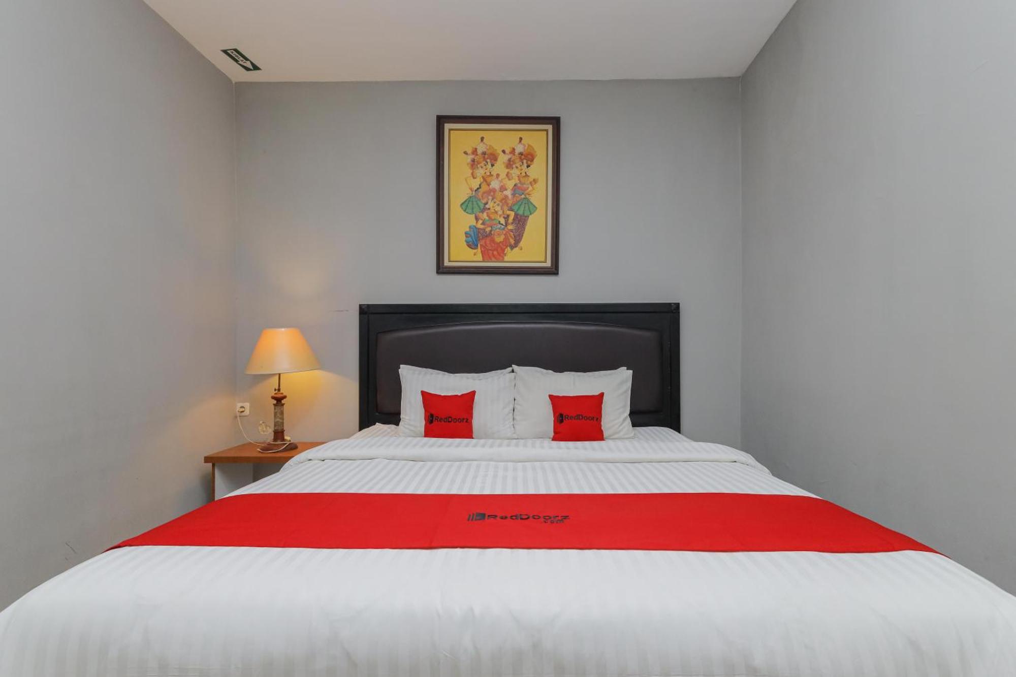 Reddoorz Plus At Swun Stay Raya Langsep Маланг Экстерьер фото
